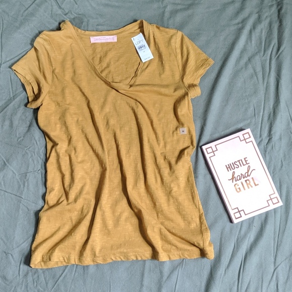 LOFT Tops - NWT Loft Tee